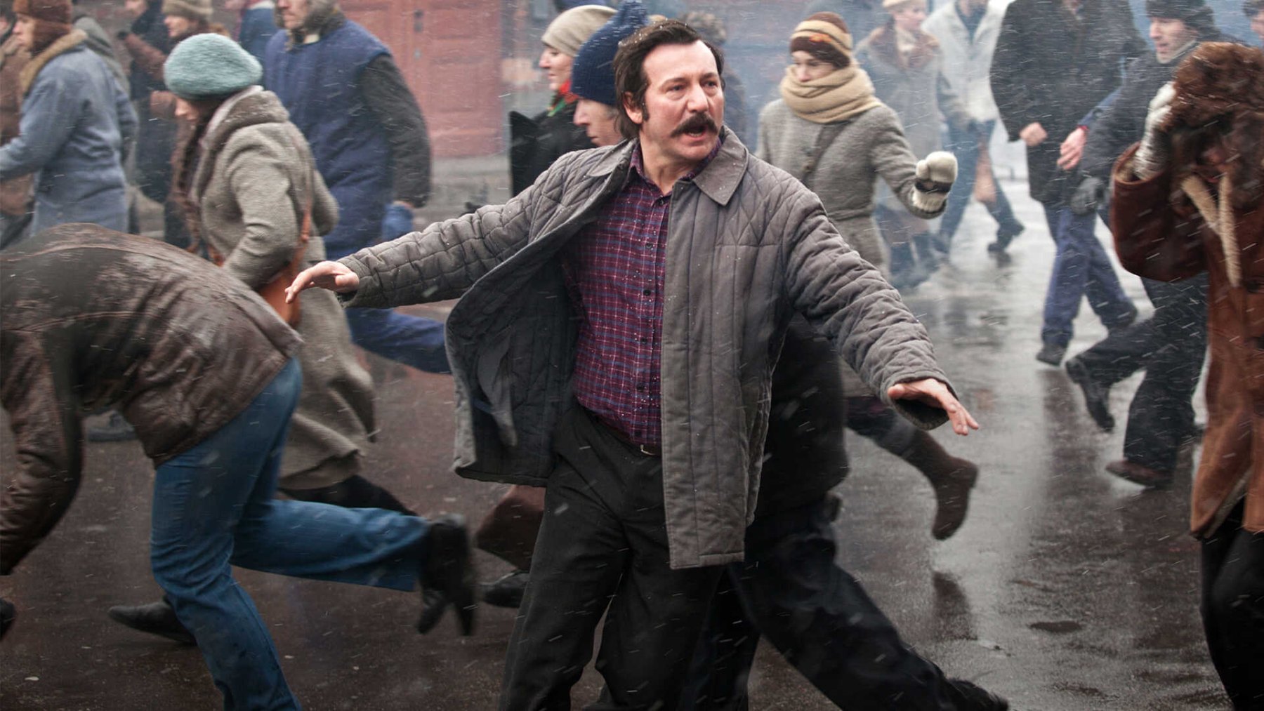 Lech Walesa v dave na ulici, z&aacute;ber z filmu